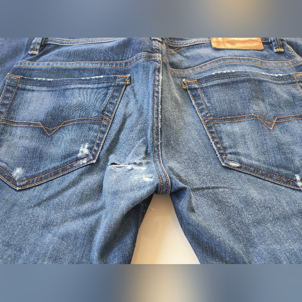 *Damaged* Diesel Thavar Jeans - Picture 5 of 13